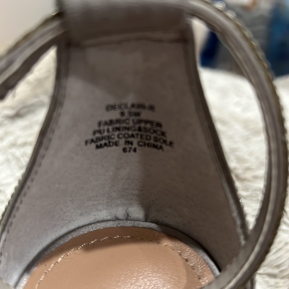 Steve Madden brand new rhinestone 9.5 block heel - Picture 16 of 16